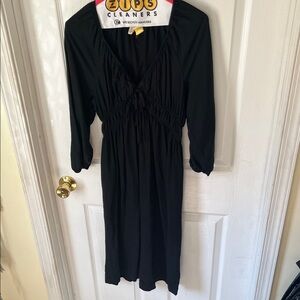 Universal Thread Black Long Sleeve V-Neck Midi Dress